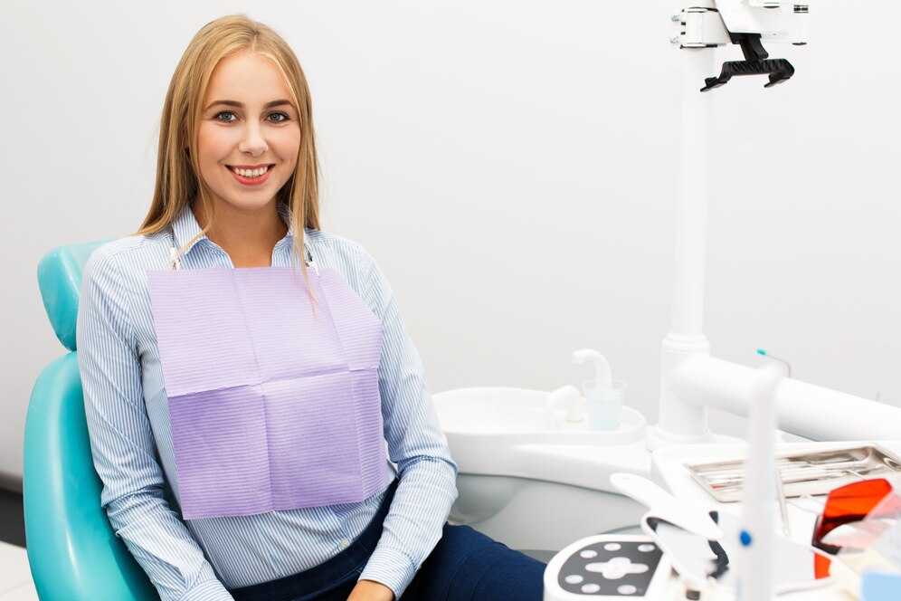 durere măsea tratament carie dentară cu plombă Clinica Dentora Chiajna